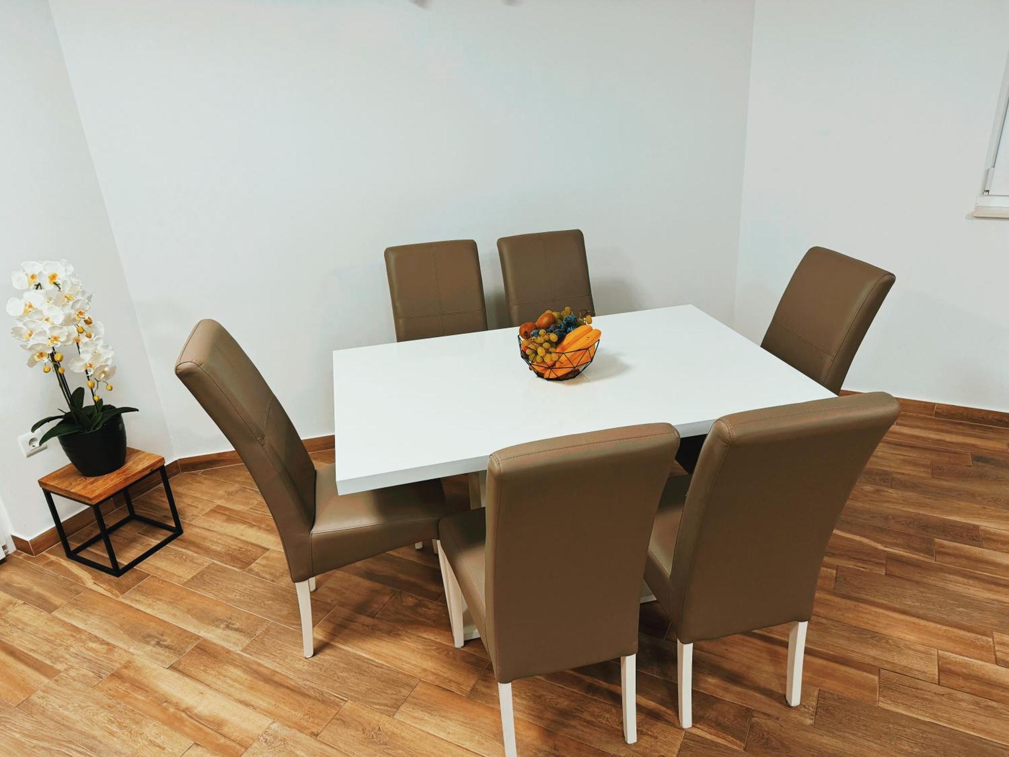 Milano Apartment โรกอซนิซา ภายนอก รูปภาพ