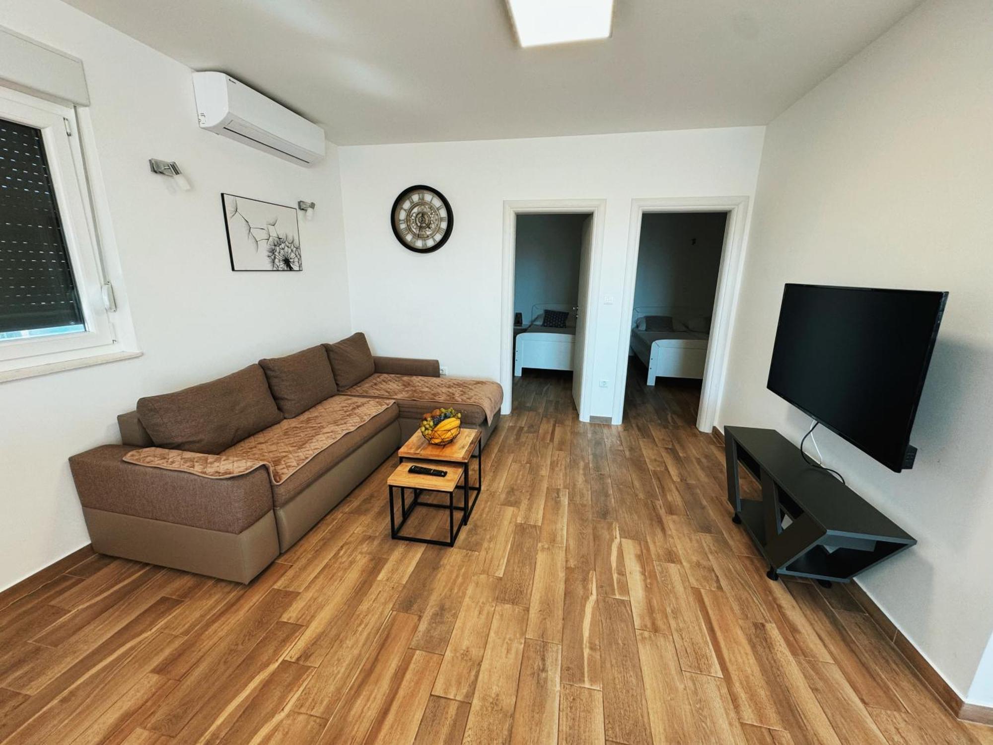 Milano Apartment โรกอซนิซา ภายนอก รูปภาพ