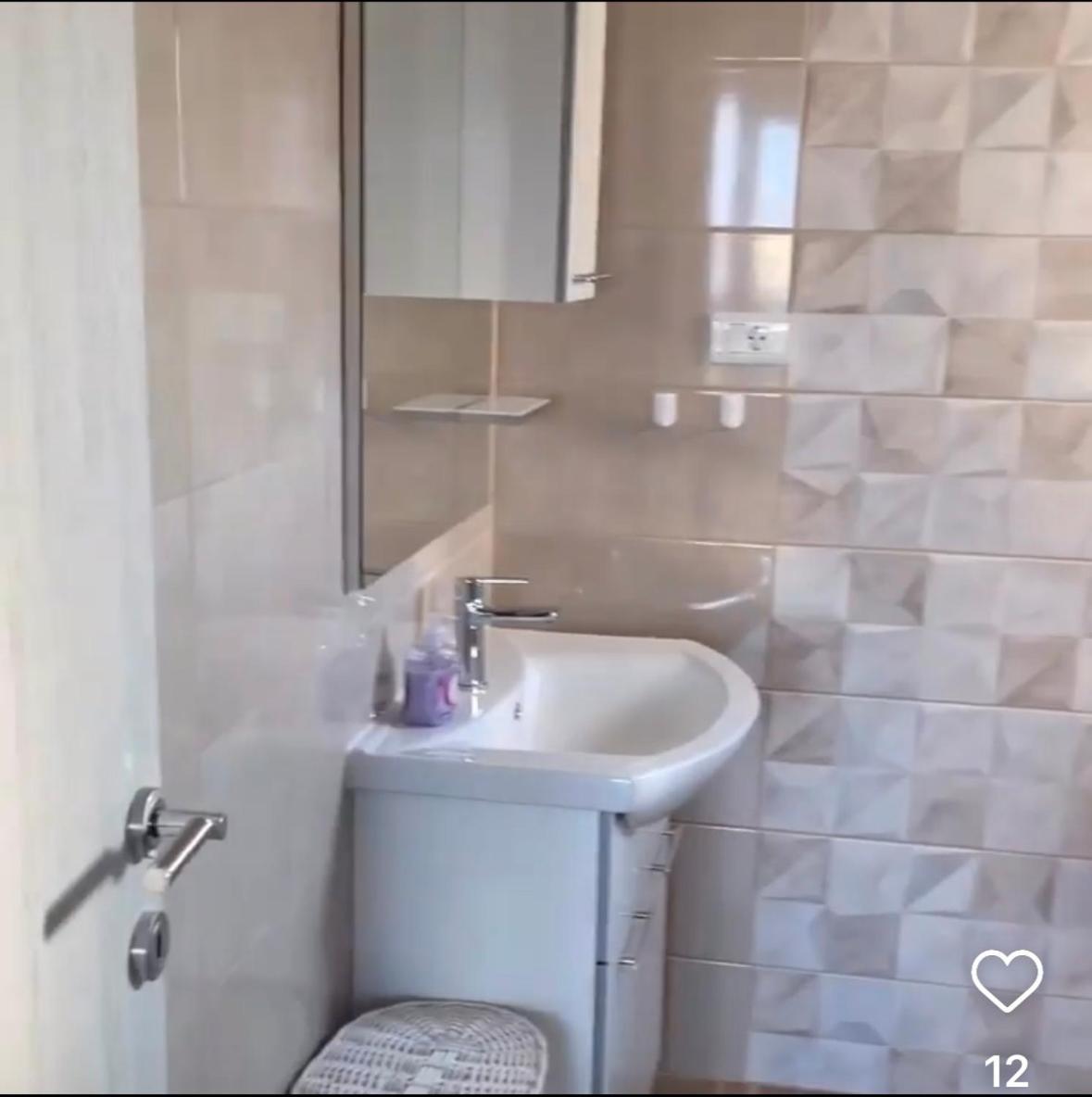 Milano Apartment โรกอซนิซา ภายนอก รูปภาพ