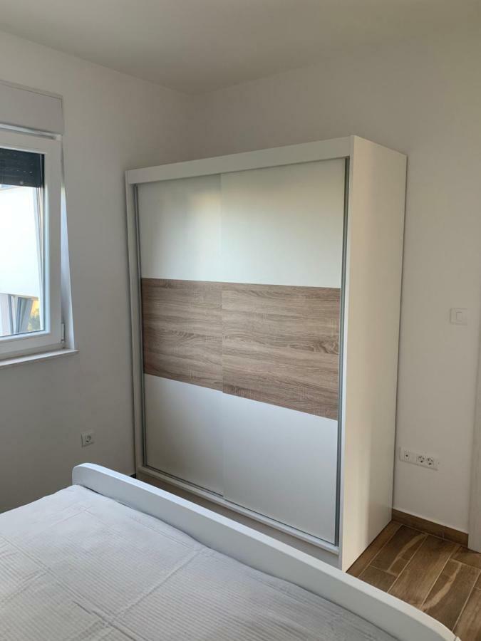 Milano Apartment โรกอซนิซา ภายนอก รูปภาพ