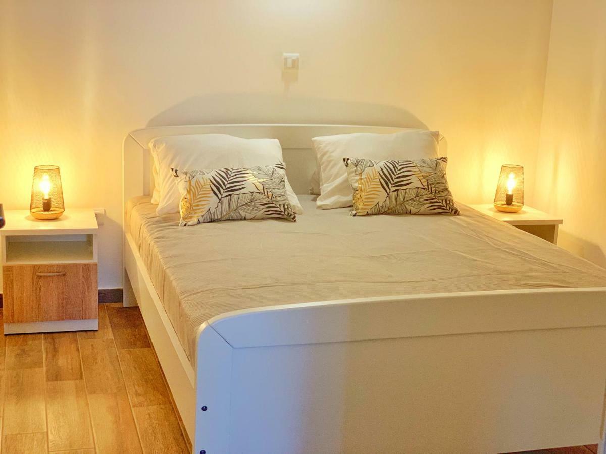 Milano Apartment โรกอซนิซา ภายนอก รูปภาพ